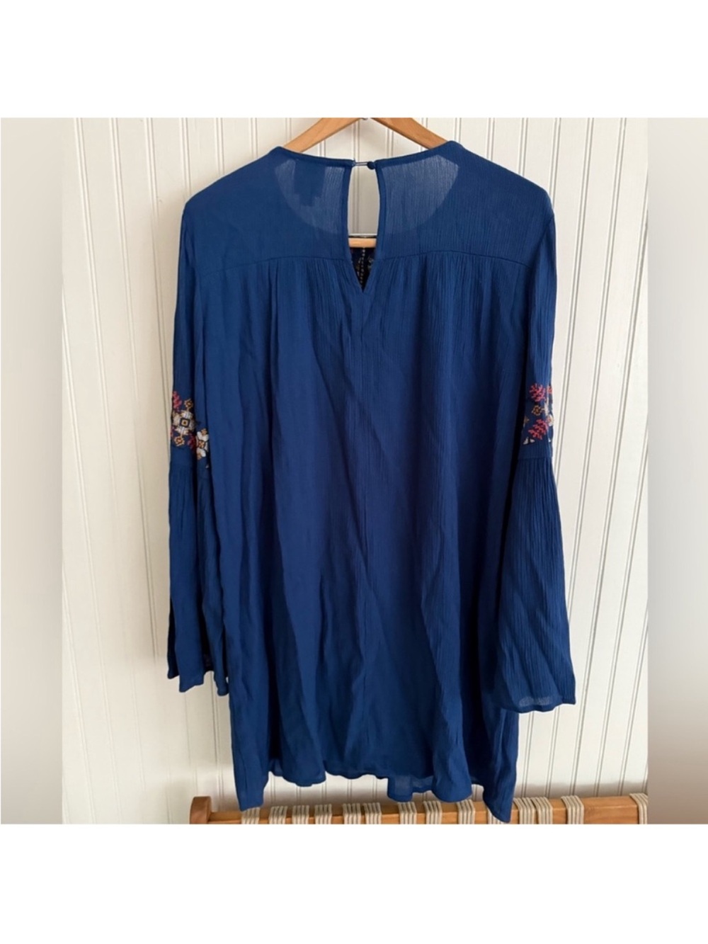 Francesca's Collections Embroidered Dress Size Small - Picture 5 of 6